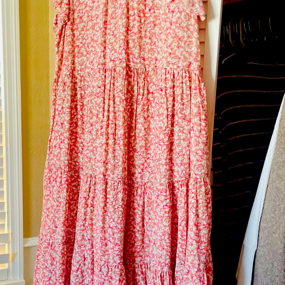 Cute sleeveless maxi dress